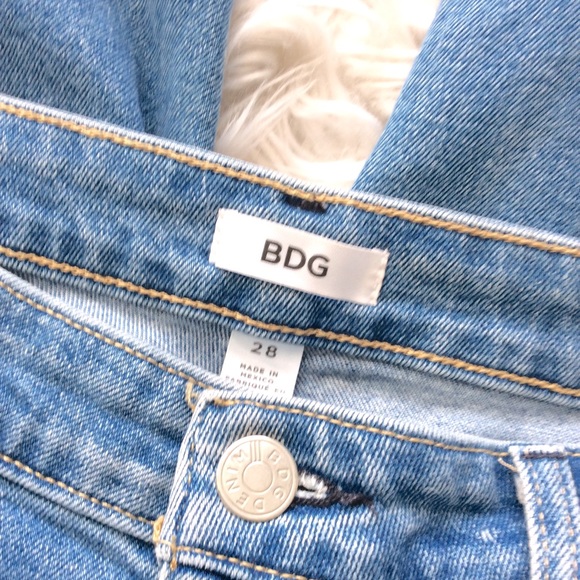 BDG Urban Outfitters High Rise Kick Crop Jeans - Picture 9 of 11